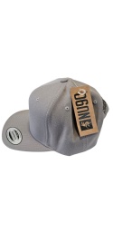 Snapback SIX NU90 Szary z szarym daszkiem / Czarne Logo